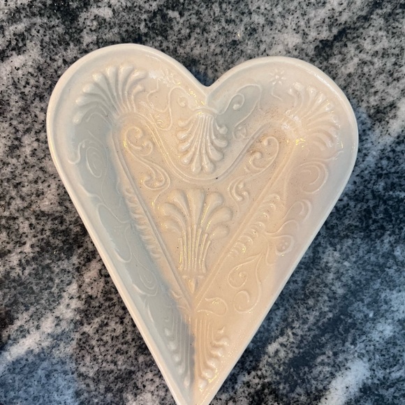 metropolitan museum of art Other - Metropolitan Museum of Art Staffordshire Floriated Heart Dish Trinket Tray 1994